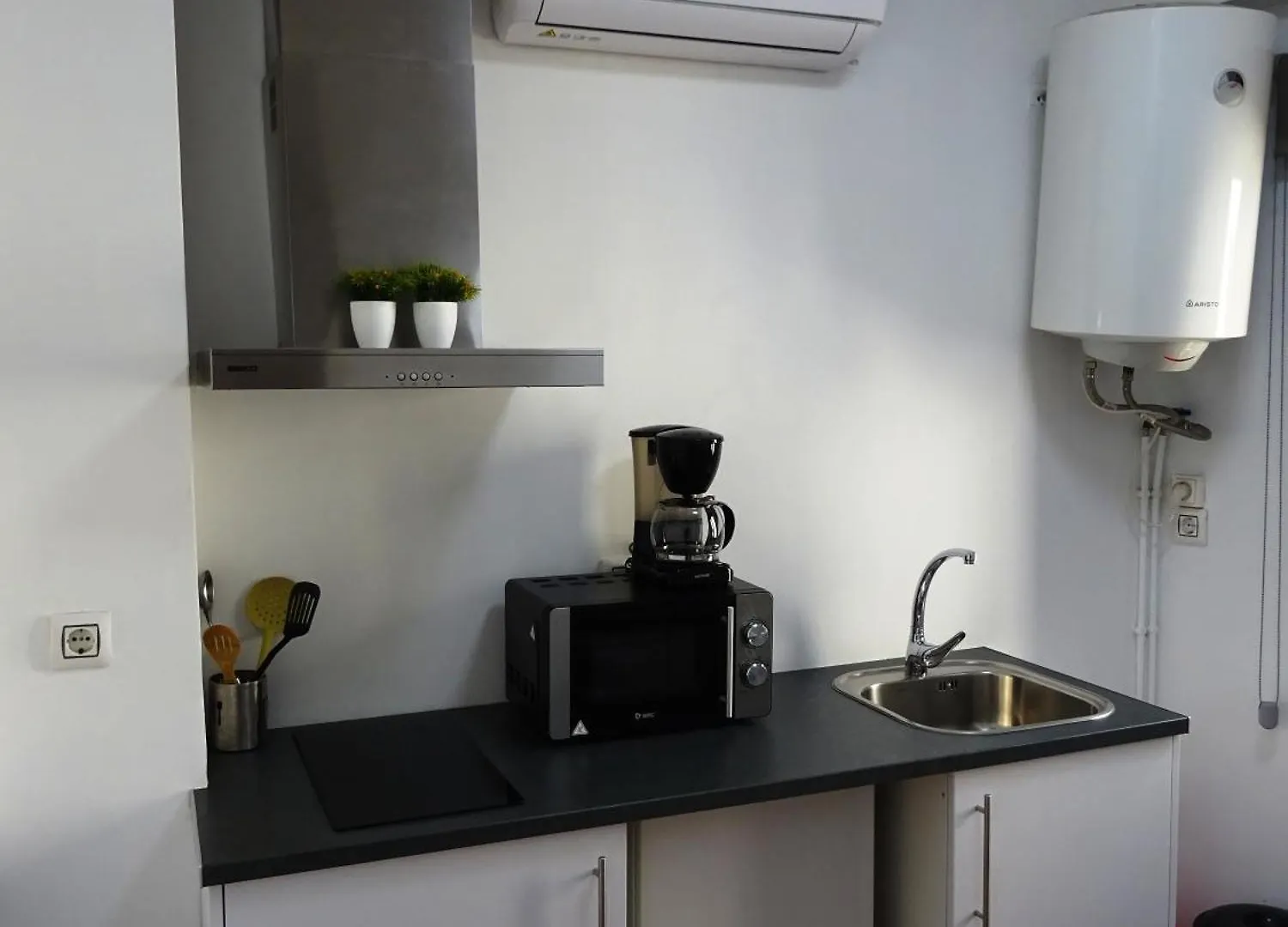 Center Plaza Figueres Apartment