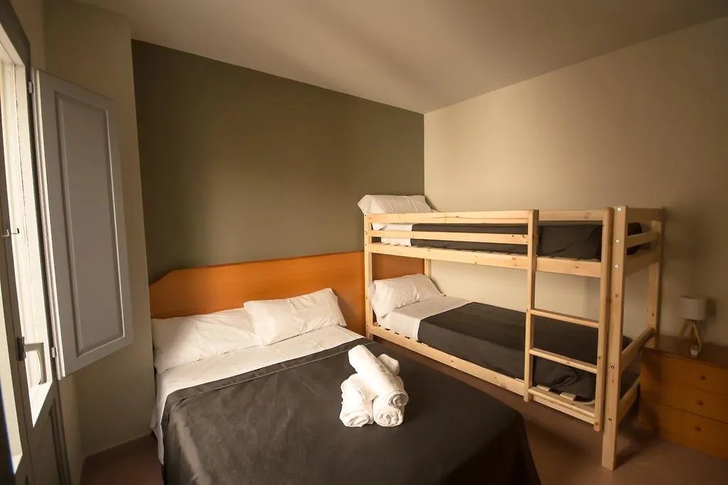 Center Plaza Figueres Apartment 0*, Figueres (Girona)