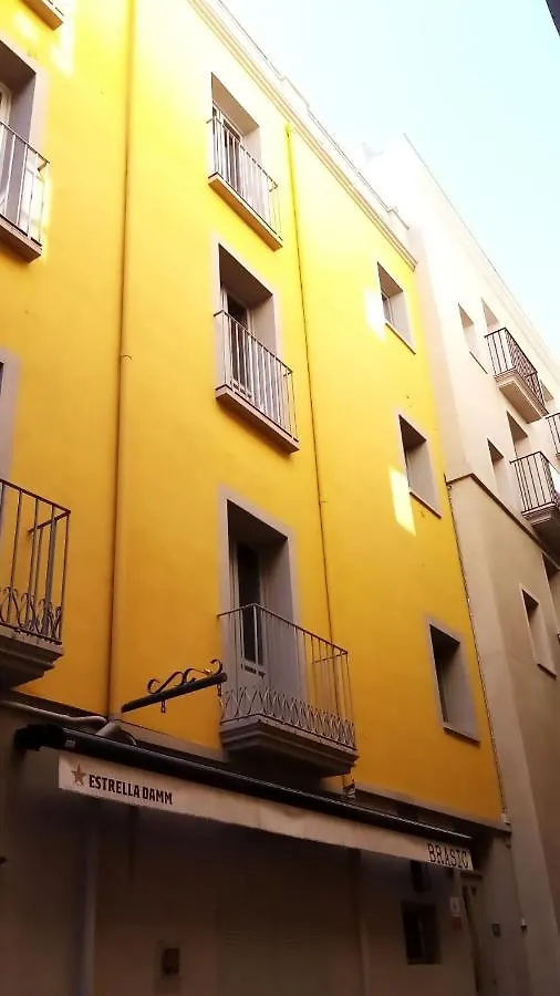 Center Plaza Figueres Apartment