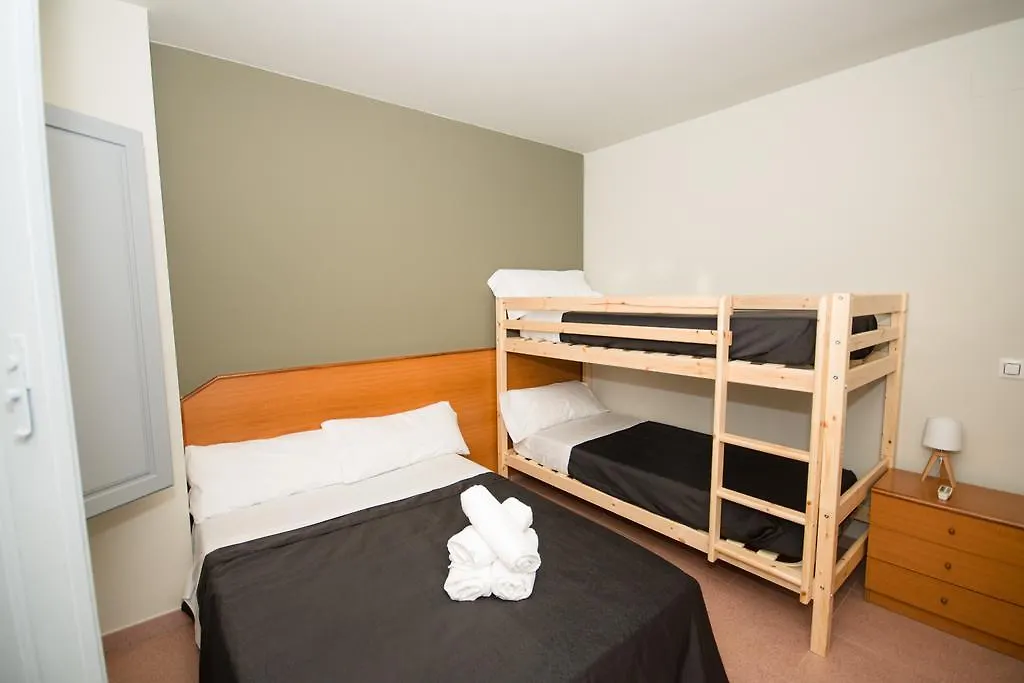 Center Plaza Figueres Apartment 0*, Figueres (Girona)