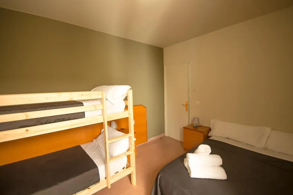 Center Plaza Figueres Apartment 0*, Figueres (Girona)