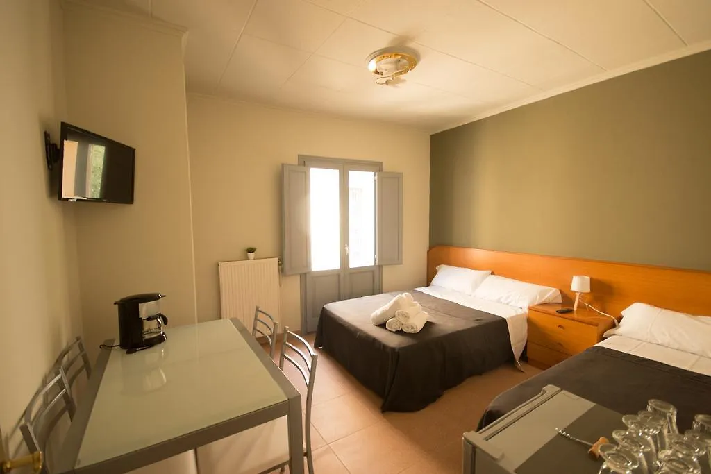 Center Plaza Figueres Apartment