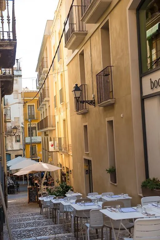 Center Plaza Figueres Apartment